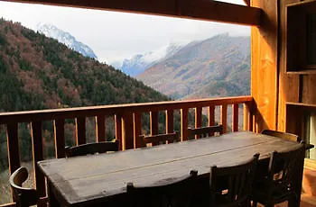 Hotel Chalet Lingayoni