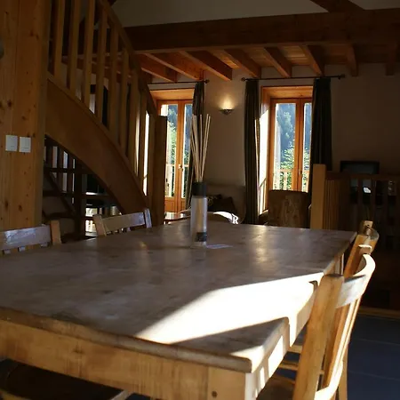 Chalet Lingayoni Hotel